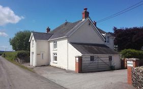 Ty Newydd